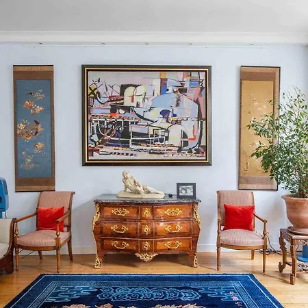 Veeve - Artful Elegance Apartment
