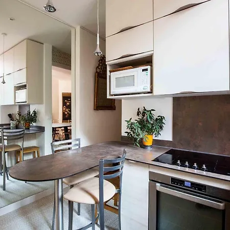 Veeve - Artful Elegance Apartment Paris